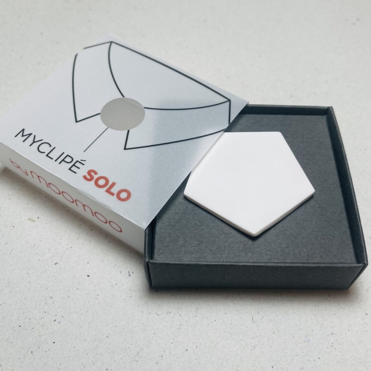 SOLO PENTAGON WHITE